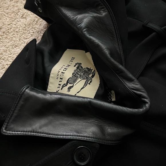 Burberry slim fit structured coat fit usa small/medium - Picture 13 of 16